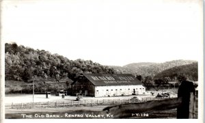 1940s The Old Barn Renfro Valley KY Real Photo Postcard I-Y-138