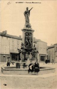 CPA Le DORAT - Fontaine Mon.ale (390818)