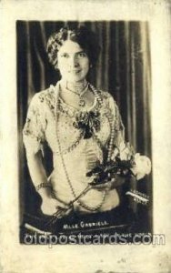 Millie Gabriele The only living Half Lady in the world, Circus Oddities Unuse...