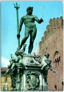 M-9332 The Neptune and detail of the Puttos Bologna Emilia-Romagna Italy