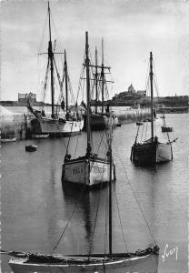 BR48908 Roscoff la chapelle ste barbe vue duport ship bateaux       France