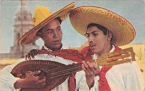 TIPO de CANTADOR del DTO FEDERAL~TIPICAL SINGERS FROM FEDERAL DISTRICT POSTCARD