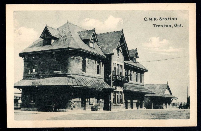 Ontario TRENTON C.N.R. Station Pub by Rumsey & Co. Ltd. Toronto - Und/B