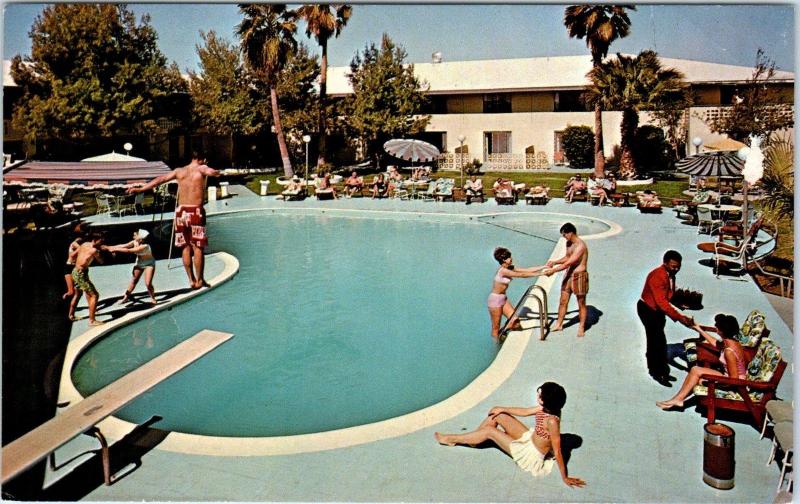 YUMA, AZ Arizona   HOTEL STARDUST   POOL   1969    Roadside     Postcard
