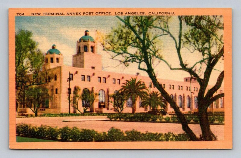 Lot of 2 Los Angeles Post Office Annex & Federal Building - Linen Postcards