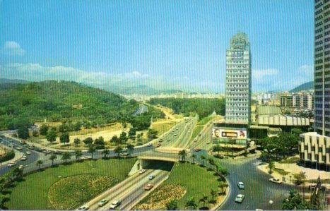 POSTAL PV04441: Caracas, Plaza Venezuela