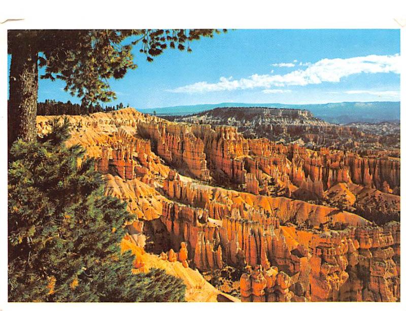 Boat Mesa and the Queen's Garden - Bryce Canyon National Park, Utah