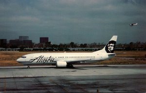 Alaska Airlines Boeing B-737-4Q8 At John Wayne Airport California