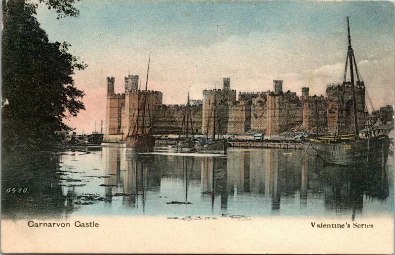 Vtg Carnarvon Castle Medieval Caernarfon Gwynedd Wales United Kingdom Postcard