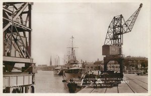 France navigation & sailing topic postcard Bordeaux dock cruise vessel crane