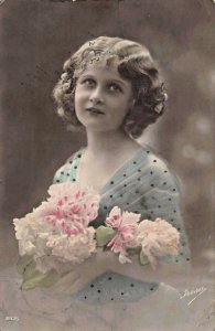 BEAUTIFUL YOUNG GIRL~CURLY HAIR-GREEN DRESS-FLOWERS-1914 FRENCH PHOTO POSTCARD