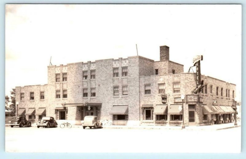 RPPC  TOMAHAWK, WI Wisconsin TOMAHAWK HOTEL Coffee Shop ~ ca 1940s  Postcard