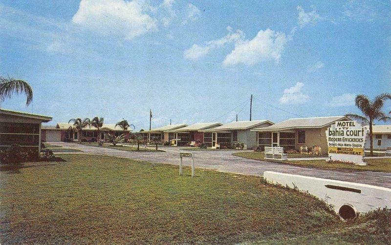 BAHIA COURT Bradenton, Florida Roadside 1961 Vintage Postcard