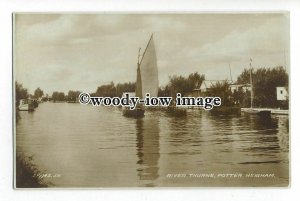 tq1620 - Norfolk - Sailing Ship on the River Thurne, at Heigham - Postcard