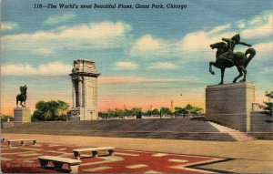 VTG 1940's Beautiful Plaza Grant Park Statues Chicago Illinois IL Linen Postcard