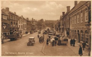 UK Farnham Castle Street 06.86