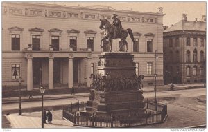 Berlin , Germany , 00-10s ; Denkmal Friedrich des Grossen