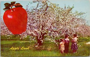 Apple Land Giant Apple Children Standing by Tree Berkeley CA Publ. Postcard G36