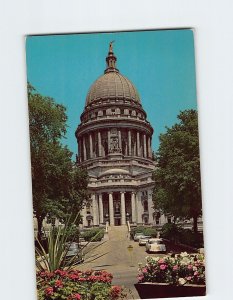 Postcard The State Capitol Madison Wisconsin USA