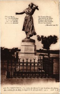 CPA SAINTES-MARIES-de-la-MER La Statue de Mireille sur la Place (1259561)