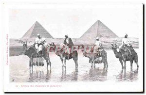 Postcard Ancient Egypt Egypt Group of hunters and pyramids