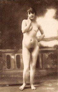 Reproduction Nude Nude View Images