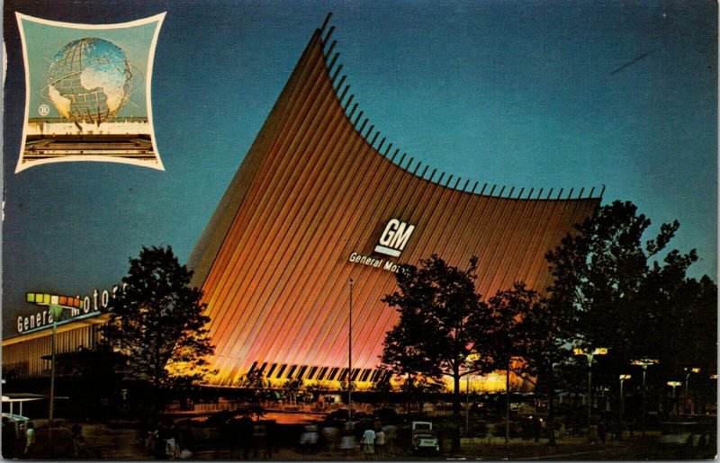 US POSTCARD GENERAL MOTORS NIGHT FUTURAMA BUILDING AT NEW YORK WORLDS FAIR