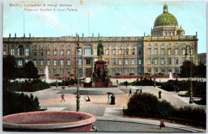 VINTAGE POSTCARD PLEASURE GARDEN AND ROYAL PALACE AT BERLIN GERMANY c. 1910