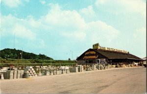 Dog Patch Trading Post I-75 and KY Hwy 80 London KY Vintage Postcard G33