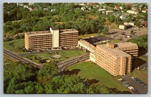 1000 Southern Artery   Quincy  Massachusetts Postcard