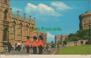 Berkshire Postcard - Military, Windsor Castle, St George's Chapel  RS34394