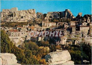 Modern Postcard Les Baux de Provence (B Rh) The Village hangs its rocky spur ...