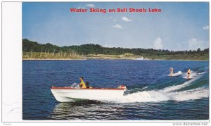 Water Skiing on Bull Shoals Lake, Arkansas, 40-60´s