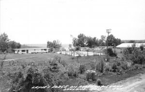 J46/ Oakland Arkansas RPPC Postcard c1950s Layne's Lodge Bull Shoals Lake 165