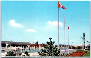 Postcard - Ontario Science Centre - Toronto, Canada