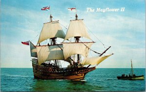 VINTAGE POSTCARD THE MAYFLOWER II (REPLICA) AT PLYMOUTH MASSACHUSETTS