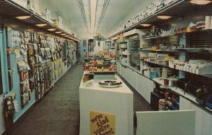 NEW OXFORD , Pennsylvania, 1950-60s ; Paul's Model Railroad Shop