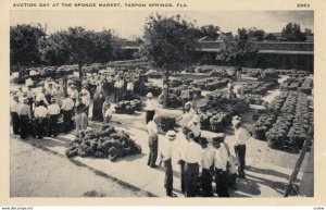 TARPON SPRINGS , Florida , 1930s ; Auction Day at the Sponge market