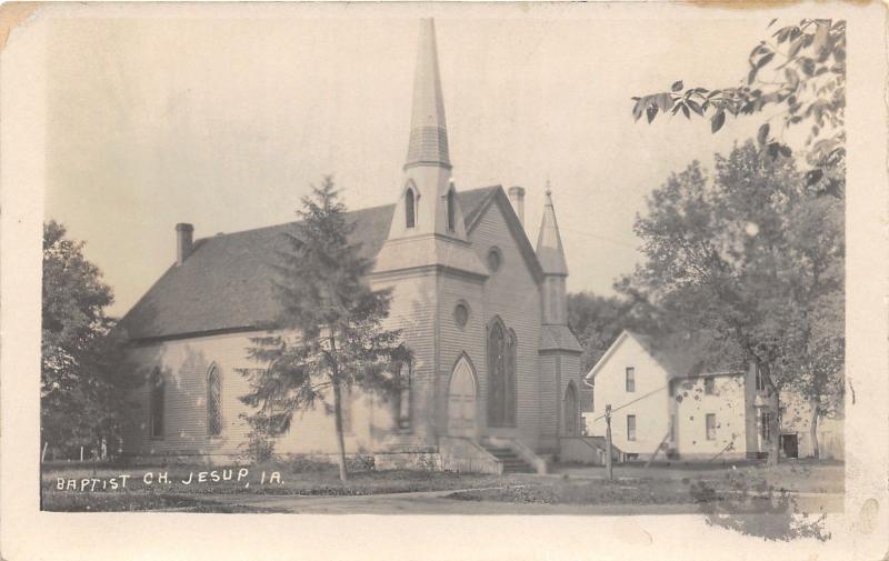 Jesup Iowa~Baptist Church~House Nextdoor~Vintage Lamppost~Note on Back~1911 RPPC