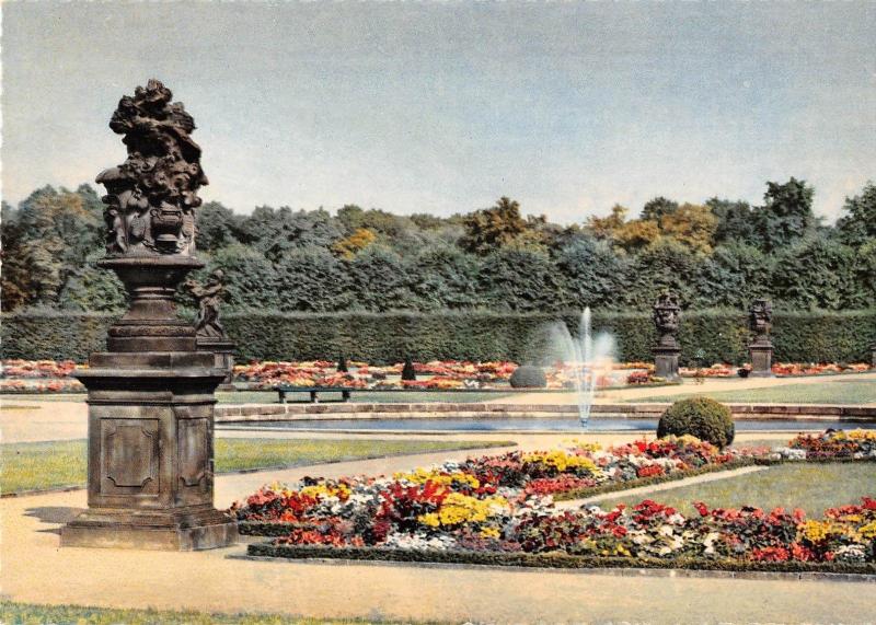 GG9869  hannover herrenhausen  schlosspark  germany