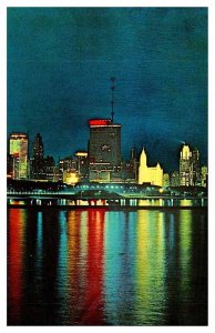 Postcard CITY SKYLINE SCENE Chicago Illinois IL AR8755