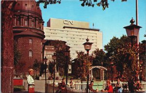 Canada Montreal Quebec Dominion Square Le Restaurant La Guinguette Chrome C093