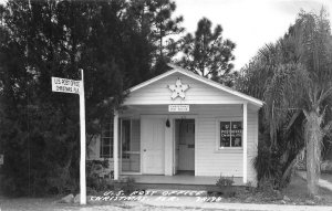 RPPC U.S. POST OFFICE CHRISTMAS FLORIDA REAL PHOTO POSTCARD (c.1940s)