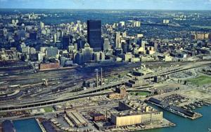 POSTCARD   Toronto Ontario Canada, Toronto Harbour and Skyline. bB1