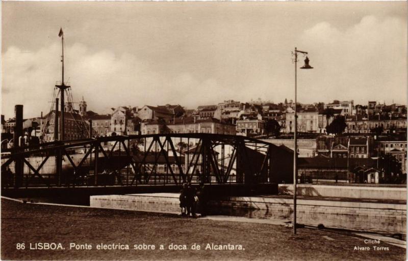 CPA Lisboa- Ponte electrica sobre a doca de Alcantara, PORTUGAL (760410)