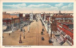 Fargo North Dakota Broadway Looking North Antique Postcard (J16567) 