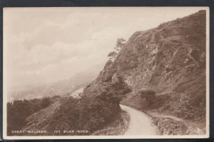 Worcestershire Postcard - Great Malvern - Ivy Scar Rock   RS12119