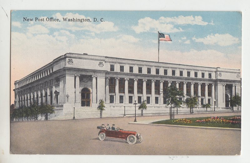 P2806, old postcard very old car new post office washington D.C., unused