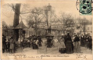 CPA PARIS Vecu. Aux Champs Elysees (1244945)