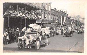St. Petersburg Florida Parade Scene, Decorated Auto, Real Photo Vintage PC U8204